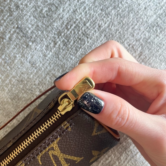 Louis Vuitton Monogram Mini Papillon Pochette - Picture 5 of 10